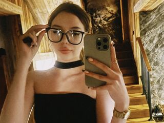 girl webcam naked MiaForester