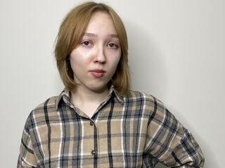 nude webcam girl NidaSimerly