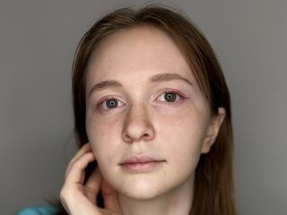 free live chatroom NishaDambrosi