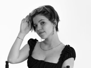 adult webcam chat room PauletteKaps