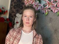 naked girl with webcam masturbating with vibrator RebekaLiw