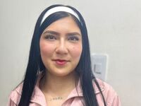 girl fingering shaved pussy SamanthaScarlett