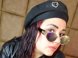 camgirl chat room SandyGuzman