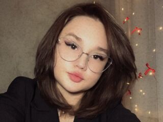 girl webcam naked ShielaQuam