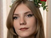 naked camgirl masturbating with dildo SlyviaQuinonez