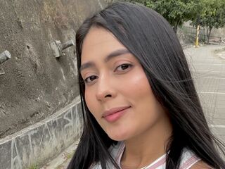 camwhore fingering pussy SophieKiido