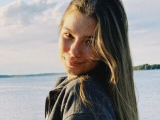 naked cam girl masturbating with sextoy VanitaNadoff