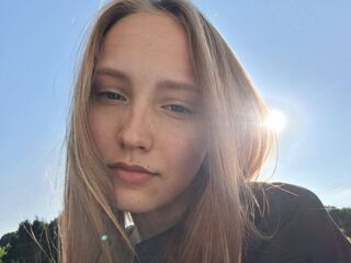 beautiful girlcam WanitaLoeppky