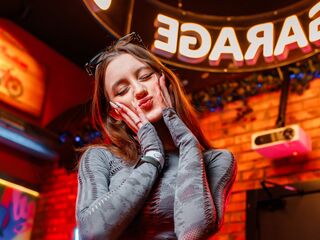 sexy camgirl live XeniaUsher