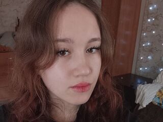 naked webcamgirl photo YvettePreisner