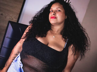 naughty camgirl masturbating with vibrator ZoeFerraro