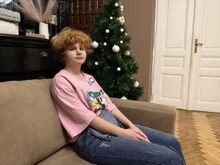 live chat ZyraMonroe